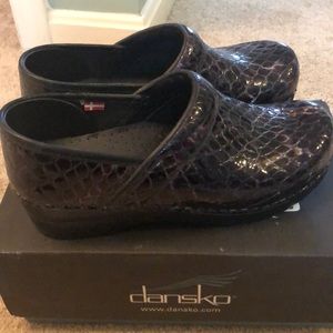 Snakeskin Patent Dansko Sanita clogs